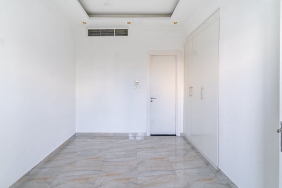 Upgraded | Prime Location | Available Now, picture 11