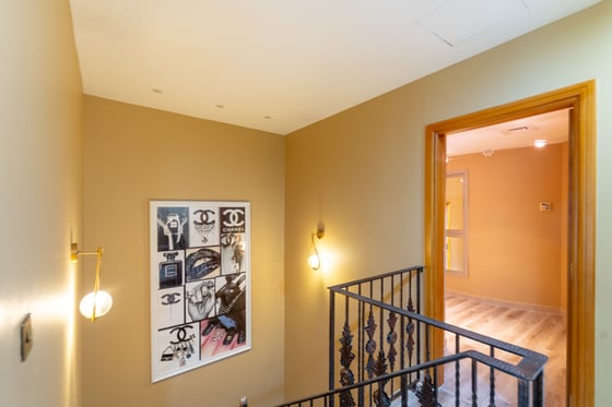 Fully Furnished  |  Vacant  |  Upgraded., picture 7