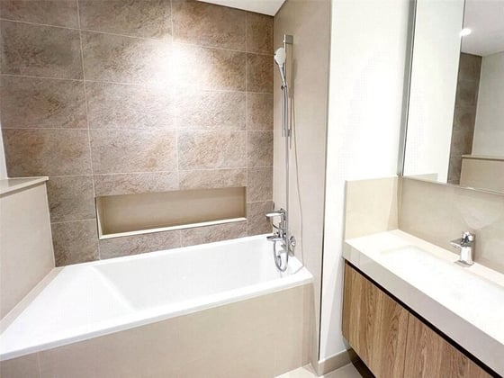 High floor| PHPP | 3 bed plus maids....., picture 9