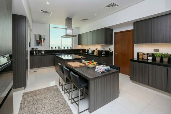 2 Living Rooms | Private Pool & Garden.., picture 30