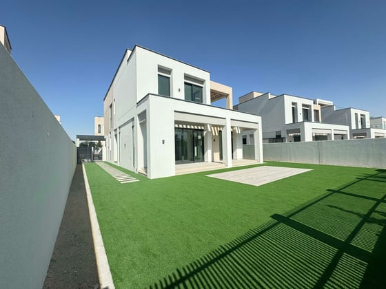 Brand New  |  Landscaped  |  Park Backing, picture 2
