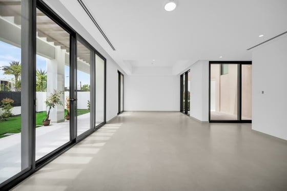Brand New  |  Landscaped  |  Park Backing, picture 3