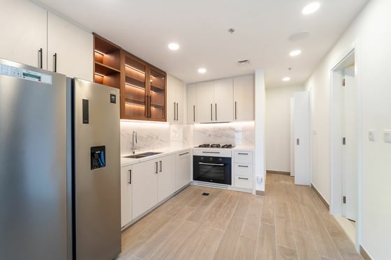 Duplex | Pool + Gym Access | Private Entrance, picture 7