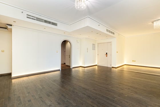 Vacant | Upgraded | Well Priced........., picture 5