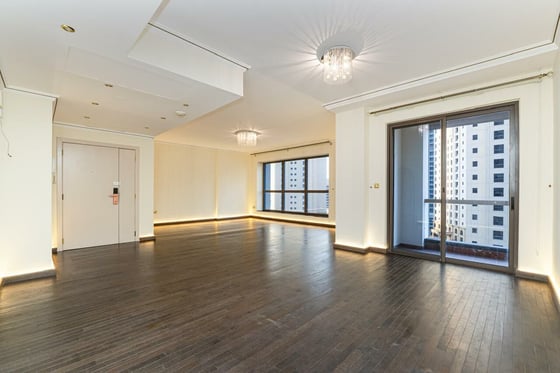 Vacant | Upgraded | Well Priced........., picture 3