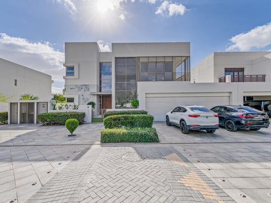 Exquisite Luxury Villa | Private Pool | Golf Club Access, picture 1