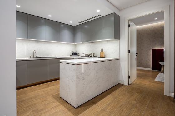 Ultra-Rare 2BR Duplex in the Iconic Uptown Tower, picture 12