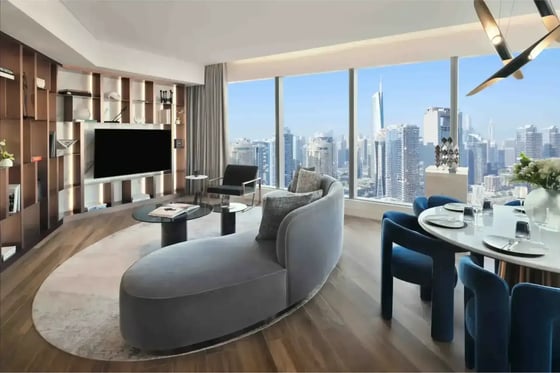 Ultra-Rare 2BR Duplex in the Iconic Uptown Tower, picture 1