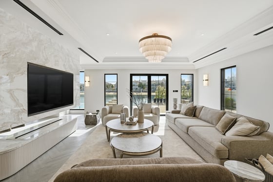Private Beach | Skyline View | Premium Garden Home, picture 2