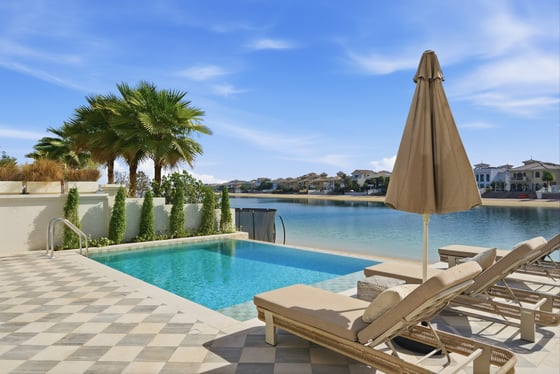 Private Beach | Skyline View | Premium Garden Home, picture 1