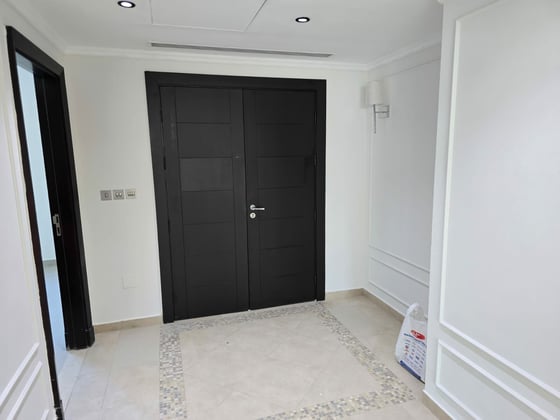 Upgraded | Turnkey | Internal | Away From Cables, picture 2