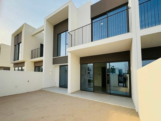 Vacant Soon | Great Location | Spacious Layout, picture 1