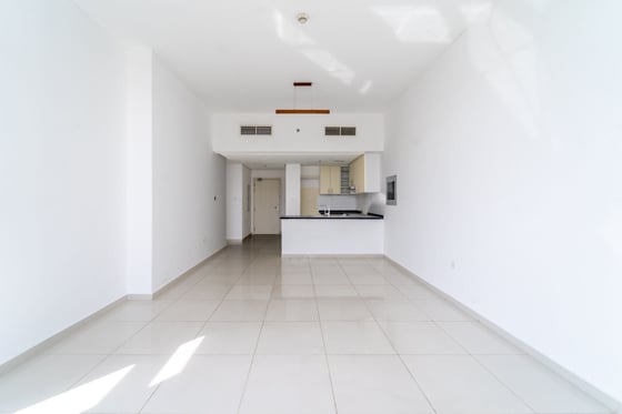 Golf View | Real Unit | Top Floor | Vacant, picture 4