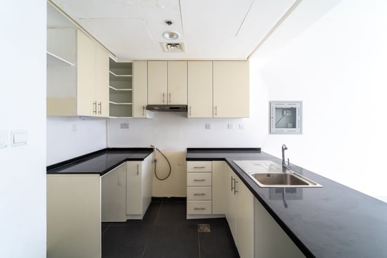 Golf View | Real Unit | Top Floor | Vacant, picture 8