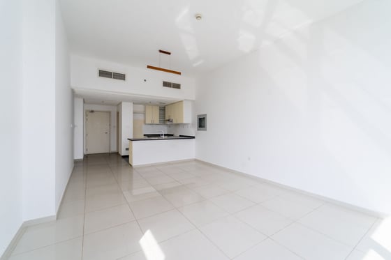 Golf View | Real Unit | Top Floor | Vacant, picture 5
