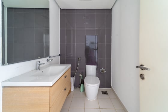 Golf View | Real Unit | Top Floor | Vacant, picture 14