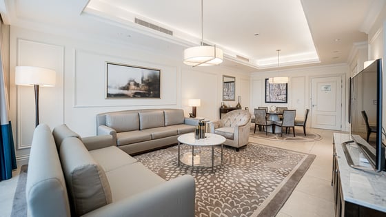 Spacious apartment in Downtown with Burj Khalifa view, picture 2