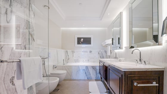 Spacious apartment in Downtown with Burj Khalifa view, picture 14