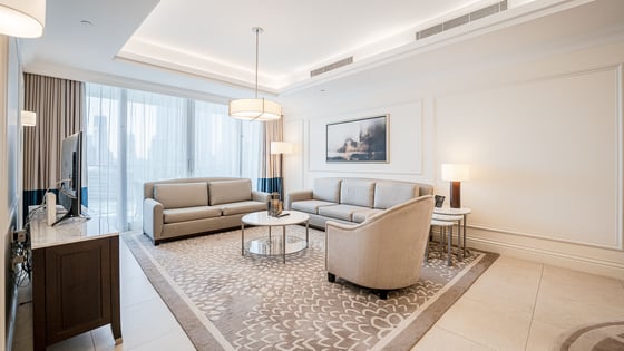 Spacious apartment in Downtown with Burj Khalifa view, picture 1