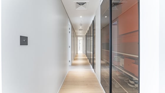 Fully upgraded apartment in Bluewaters with Ain view, picture 9