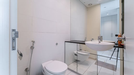 Exceptional apartment in DIFC with Burj and Sea view, picture 13