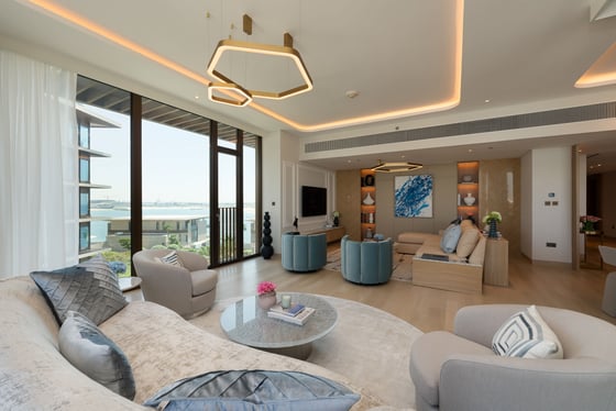 Luxurious 3 Bed Apartment in Bvlgari Residences, picture 2