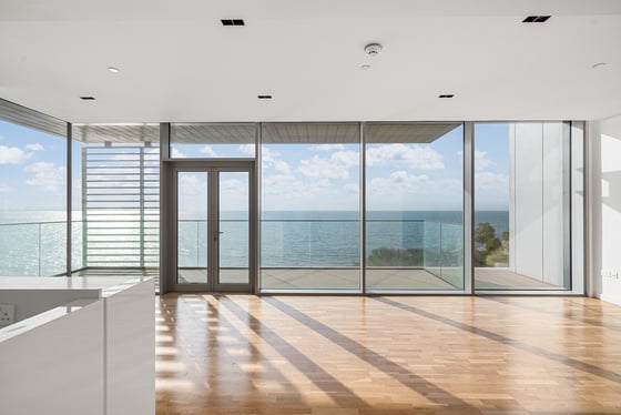 Seaside Sophistication | Breathtaking Sea View, picture 1