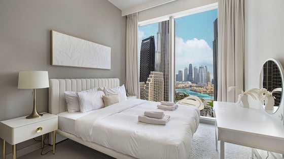 Upgraded apartment in Downtown with spectacular view, picture 1