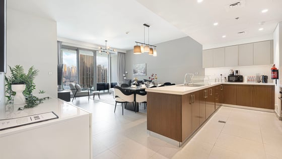 Upgraded apartment in Downtown with spectacular view, picture 6