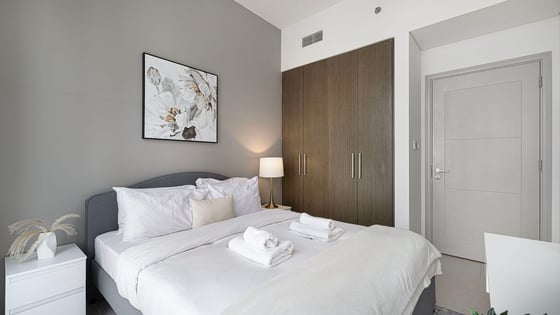 Upgraded apartment in Downtown with spectacular view, picture 13