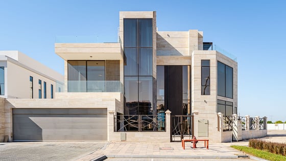 Custom built villa in Dubai South with swimming pool, picture 1