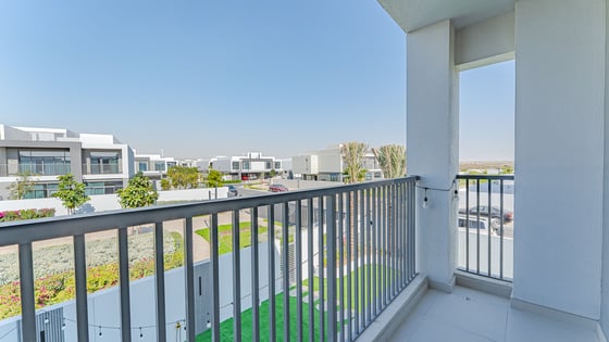 Spacious villa in Dubai South with lagoon view, picture 24