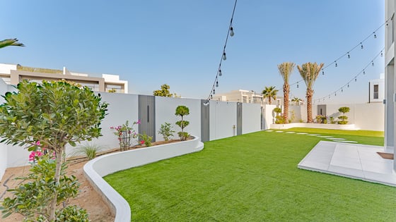 Spacious villa in Dubai South with lagoon view, picture 29