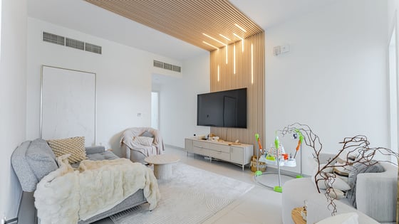 Spacious villa in Dubai South with lagoon view, picture 10