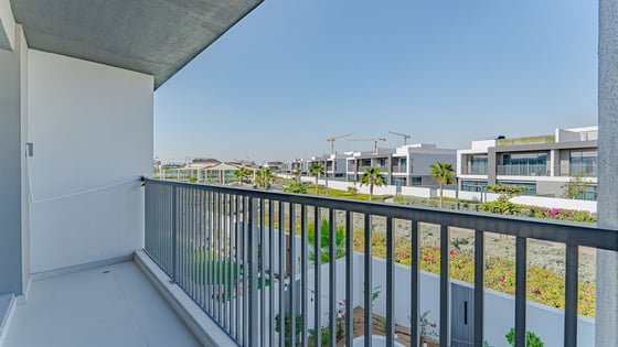 Spacious villa in Dubai South with lagoon view, picture 25