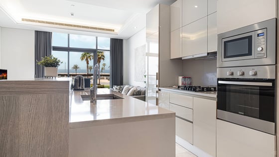 Exclusive apartment in Palm Jumeirah with sea view, picture 8