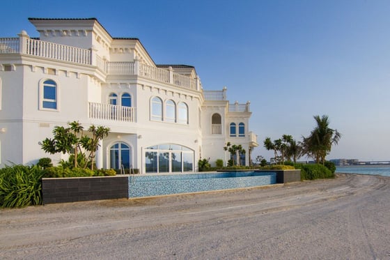 Prestigious 1 of 4 New Tip Villas on Palm Jumeirah, picture 2