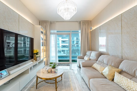 Fully Upgraded | Near Metro | Vacant on Transfer, picture 2