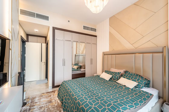 Fully Upgraded | Near Metro | Vacant on Transfer, picture 14
