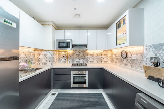 Fully Upgraded | Near Metro | Vacant on Transfer, picture 6