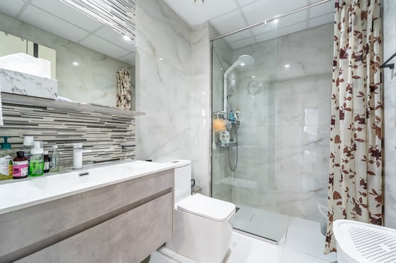 Fully Upgraded | Near Metro | Vacant on Transfer, picture 8