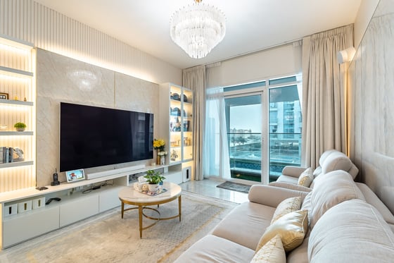 Fully Upgraded | Near Metro | Vacant on Transfer, picture 3