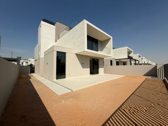 Great Location | Spacious | Must See...., picture 1