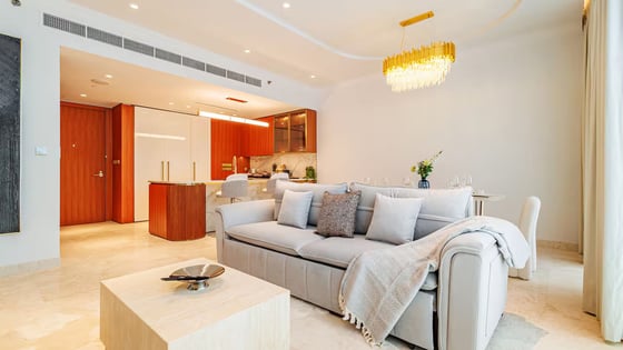Elegant apartment in Palm Jumeirah with beach access, picture 2