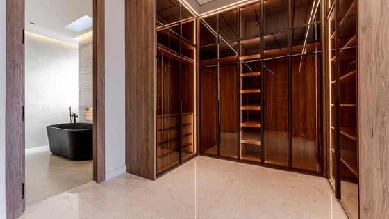 Premium and sleek villa in Jumeirah Park with maids room, picture 20