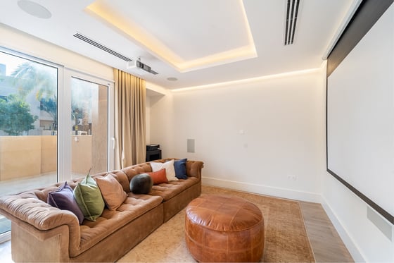 Ultra Luxury | Stunning Views | Generous Plot, picture 13