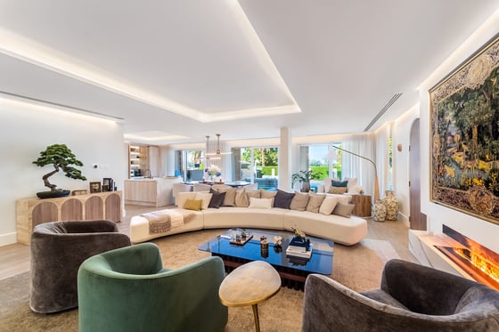 Ultra Luxury | Stunning Views | Generous Plot, picture 4
