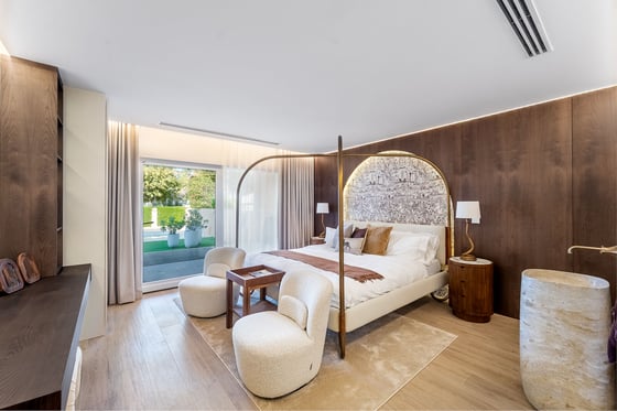 Ultra Luxury | Stunning Views | Generous Plot, picture 17