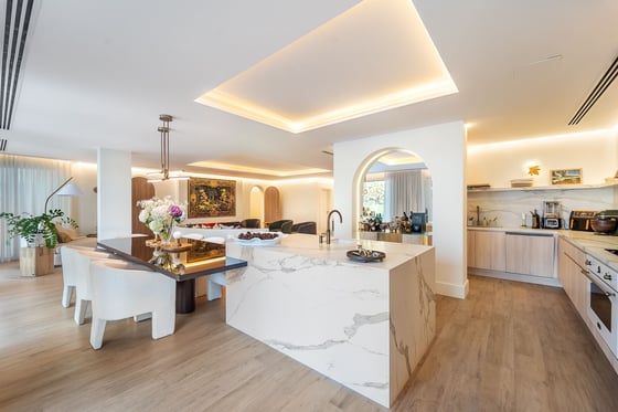 Ultra Luxury | Stunning Views | Generous Plot, picture 8