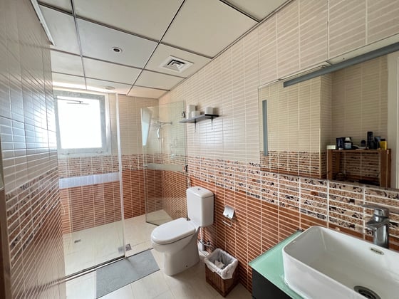 Fully Upgraded | Furnished | Landscaped., picture 12